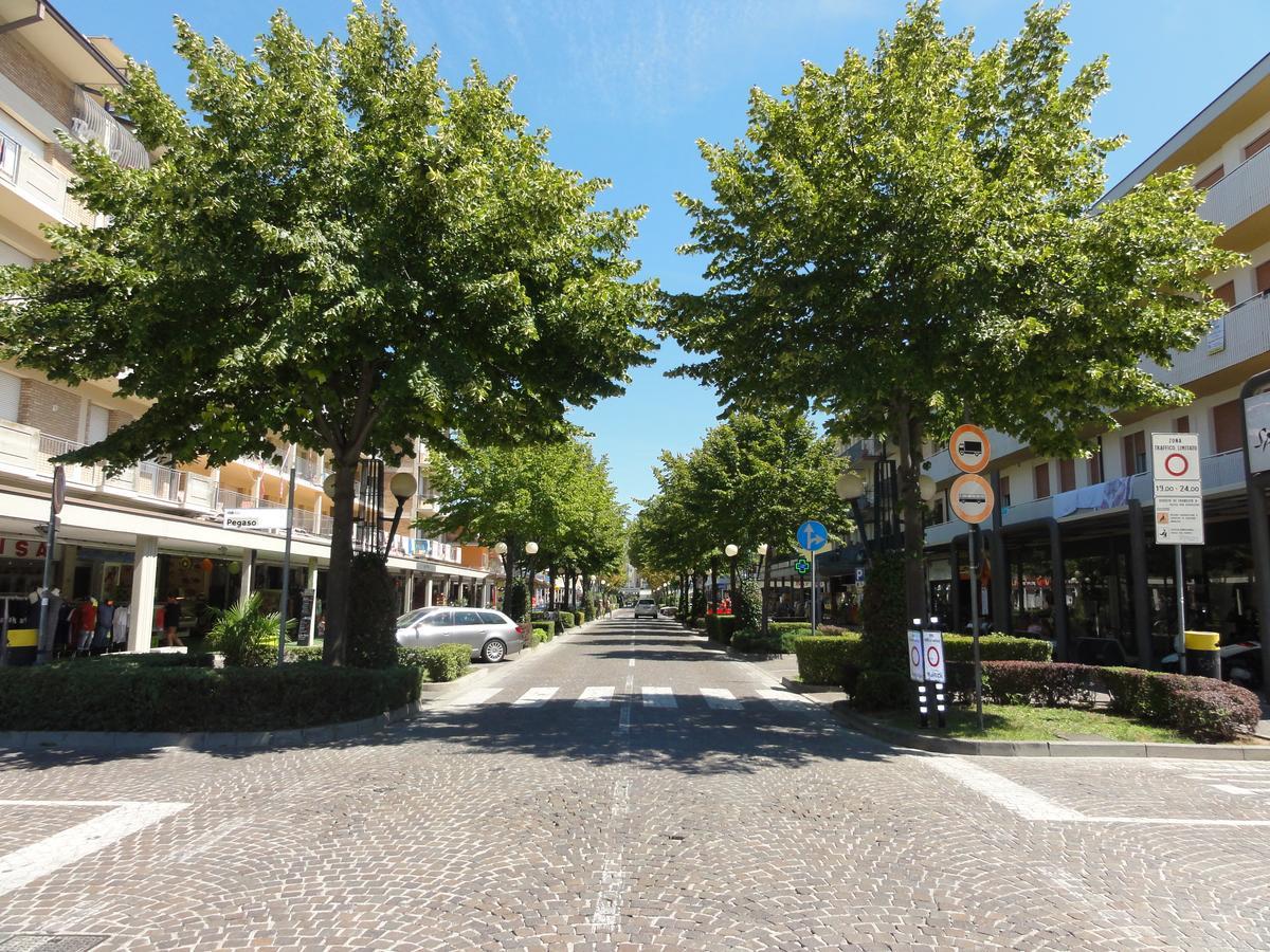 Columbus - Appartamenti ビビオーネ エクステリア 写真